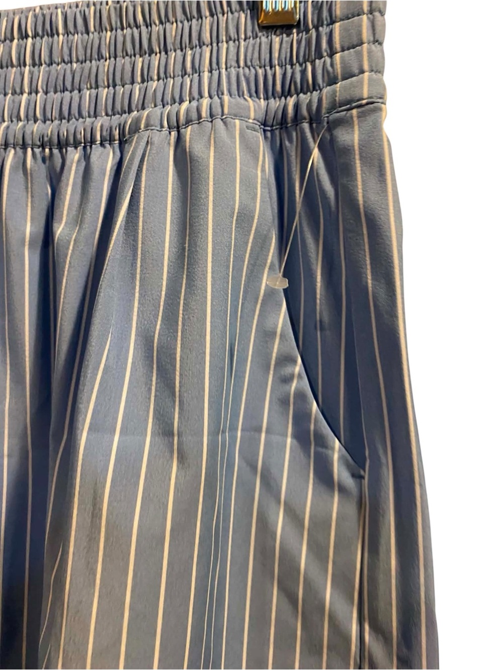 NWOT Vuori Striped Villa Shorts/ Button Short Sleeve Shirt Set BLUE/WHITE Size:M - Picture 4 of 6